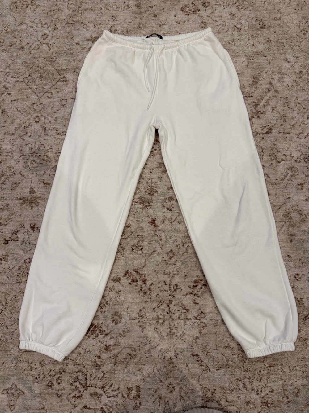 ** LIKE NEW ** Brandy Melville Cream/Off-White Jogger Sweatpants One Size
